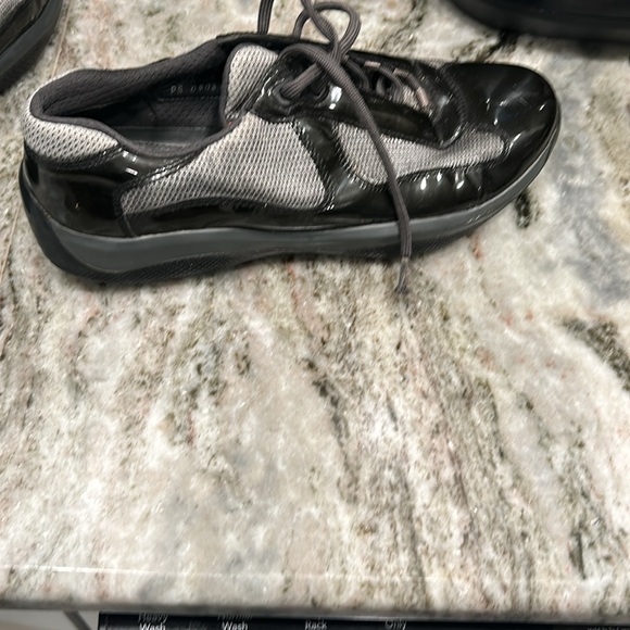 Prada black patent leather grey cloth  mid condition ask for $ 220 - Picture 3 of 4